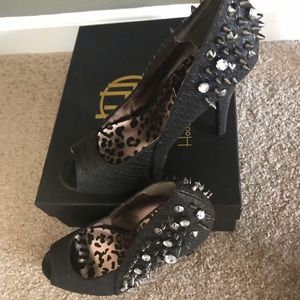 Dollhouse jeweled stilettos NWOT
